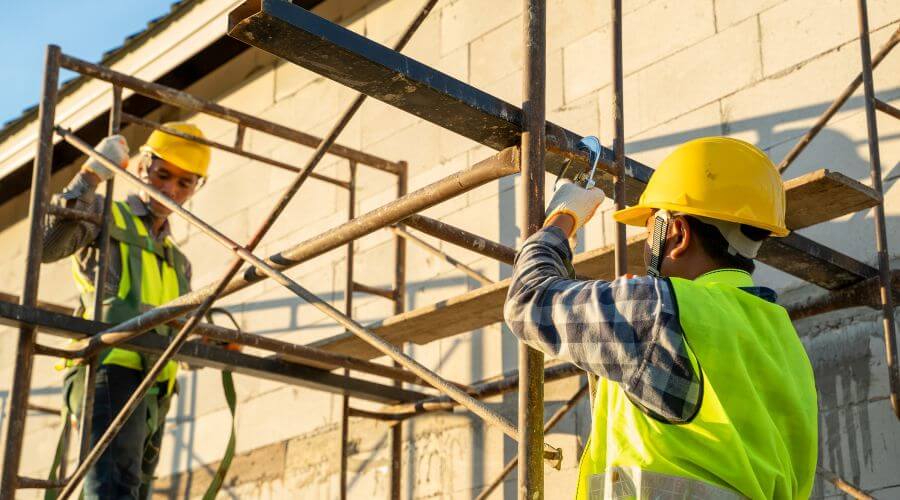 Professional gutter cleaning in Powersville, MO
